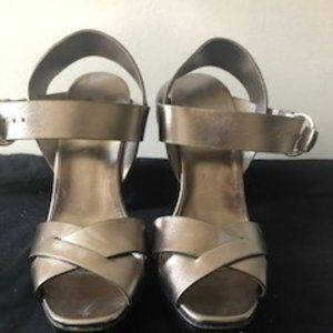 Gucci Metallic Gray thick strap peep toe